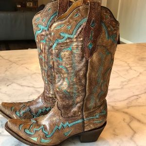 Corral western boots for women!